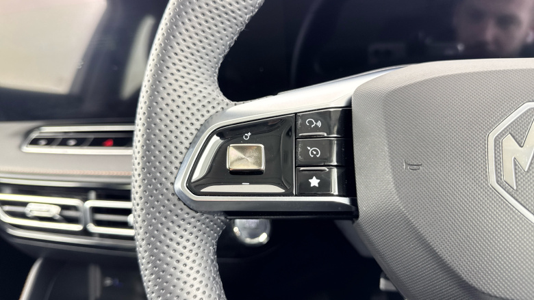 MG HS 1.5 T-GDI Trophy 5dr Petrol Hatchback